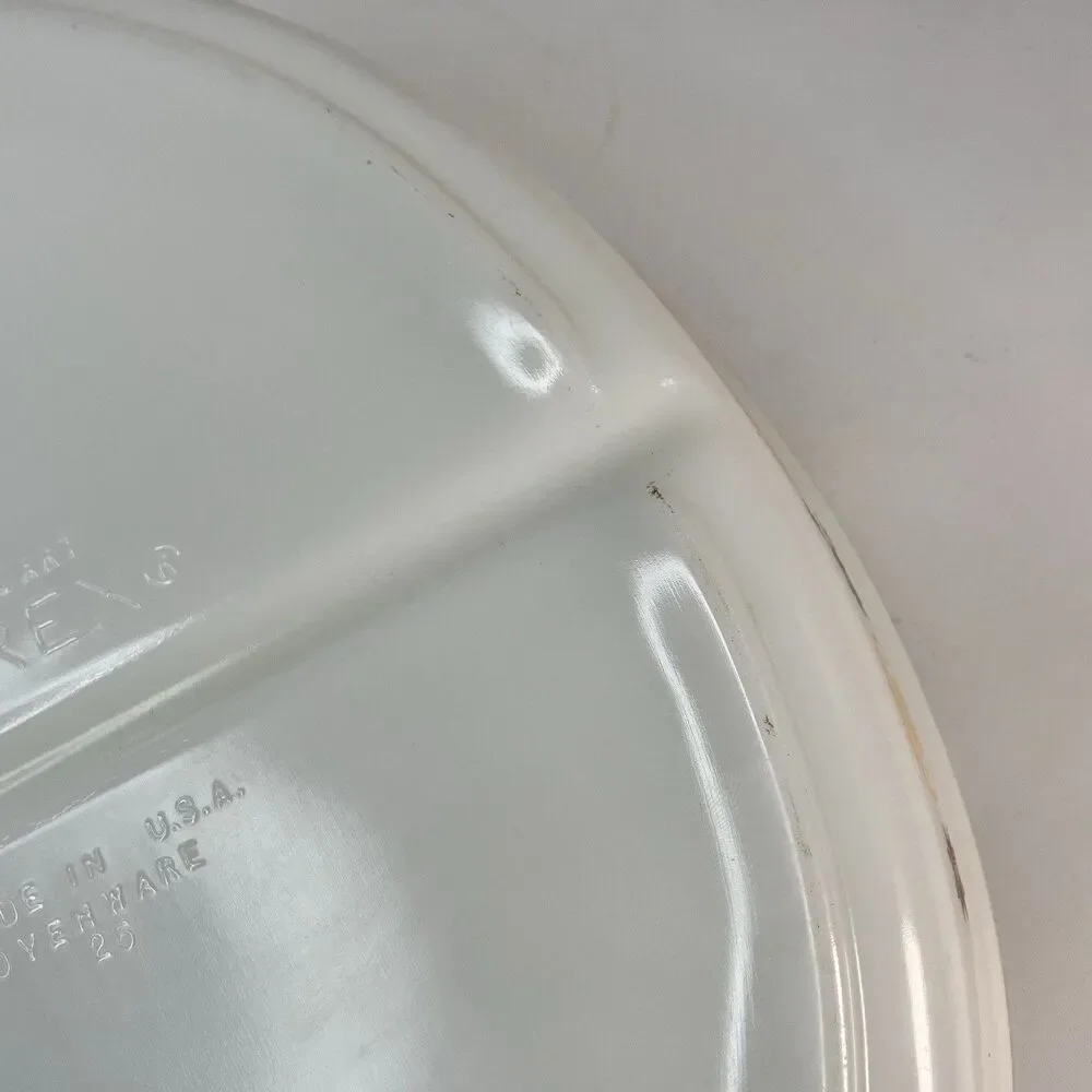 Vtg Pyrex Town and Country 1.5 Qt Divided Casserole Dish Oval with Clear Lid